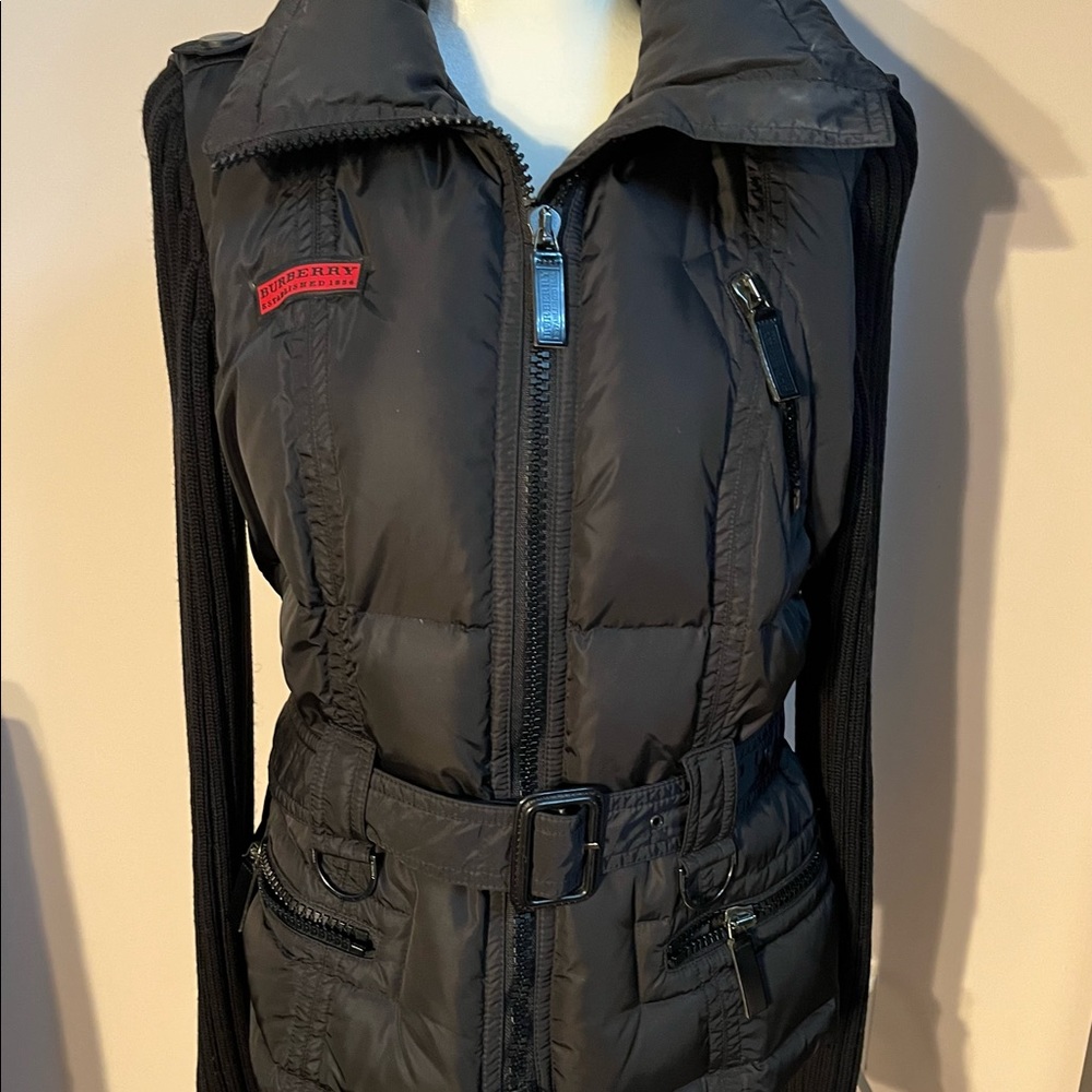 Burberry Sport down black belted puffer with knit sleeves Sz 12